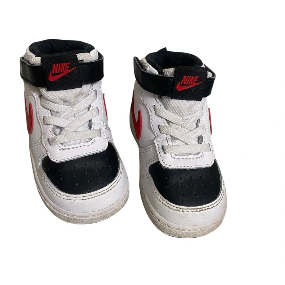 Nike Court Borough Mid 2 toddler shoes.
-7C - Picture 2 of 7